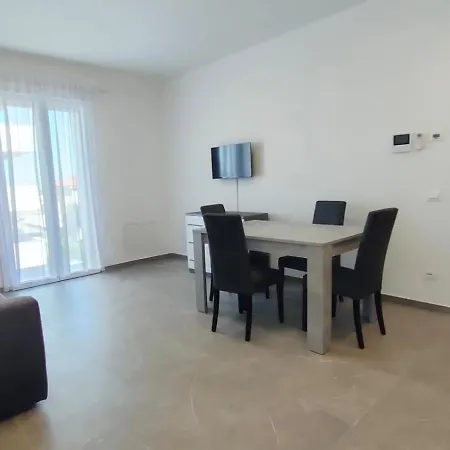 Apartment Borghesi Fronte Mare