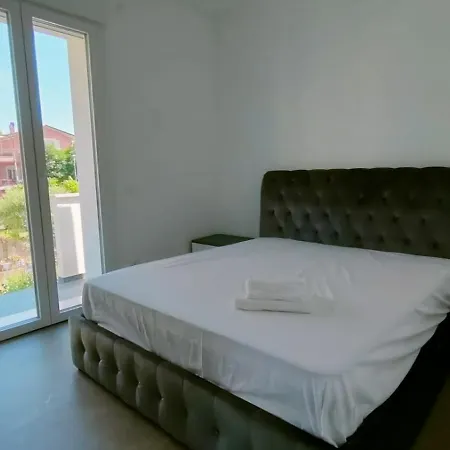 Borghesi Fronte Mare *