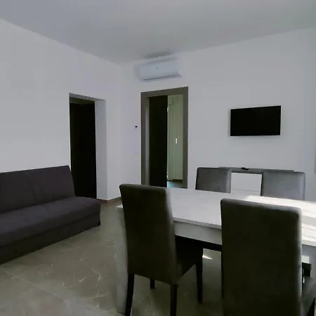 Apartment Borghesi Fronte Mare