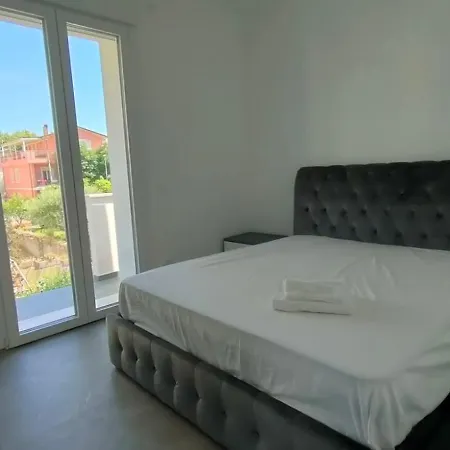 Apartment Borghesi Fronte Mare