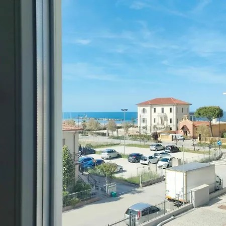 Borghesi Fronte Mare *