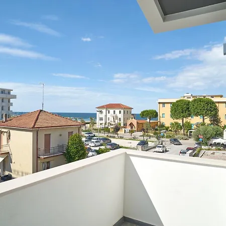Borghesi Fronte Mare By Affitti Brevi *