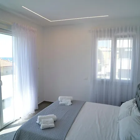 Borghesi Fronte Mare By Affitti Brevi *