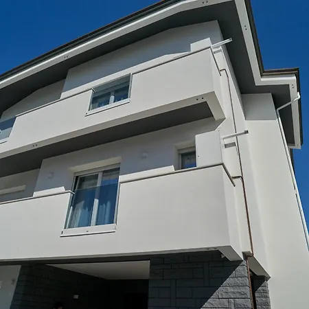 Borghesi Fronte Mare By Affitti Brevi *