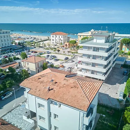 Borghesi Fronte Mare By Affitti Brevi *