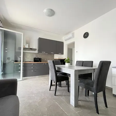 Borghesi Fronte Mare By Affitti Brevi