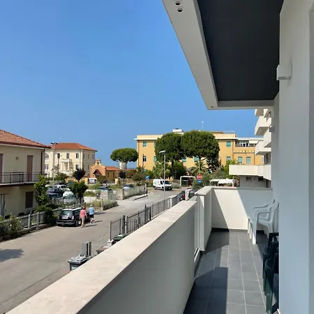 公寓 Borghesi Fronte Mare By Affitti Brevi 里米尼