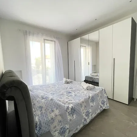 Borghesi Fronte Mare By Affitti Brevi *