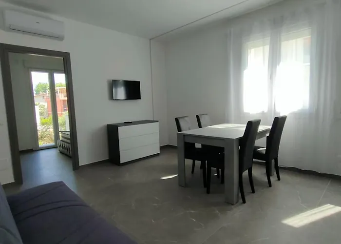 Daire Borghesi Fronte Mare Rimini