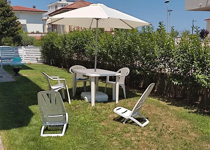 Borghesi Fronte Mare Daire *