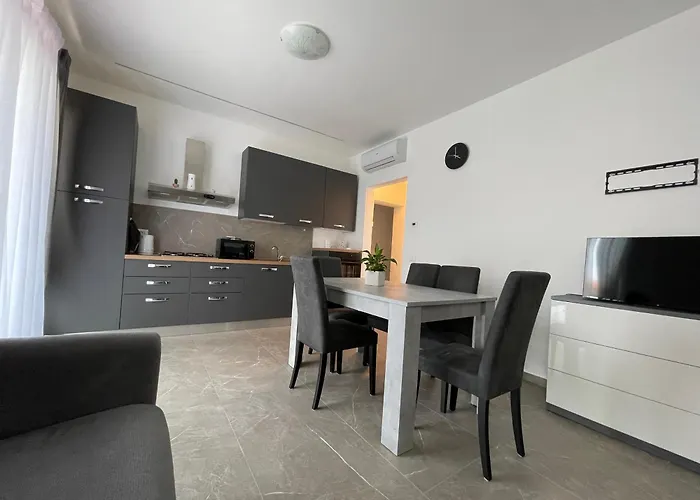 Borghesi Fronte Mare By Affitti Brevi Apartment