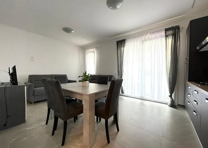 Borghesi Fronte Mare By Affitti Brevi *