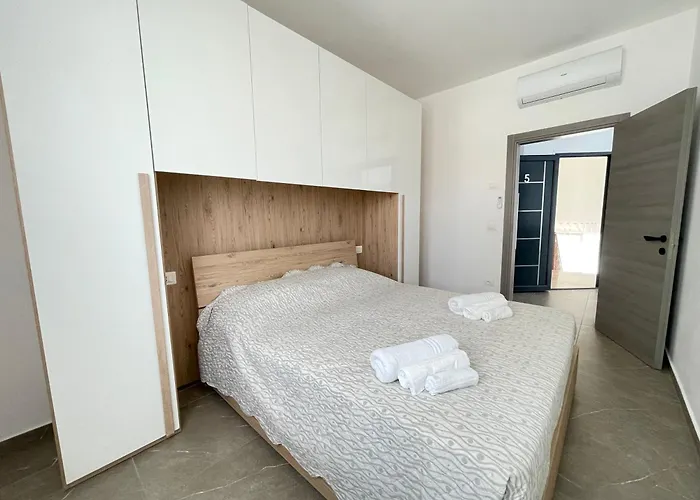 Apartment Borghesi Fronte Mare By Affitti Brevi *