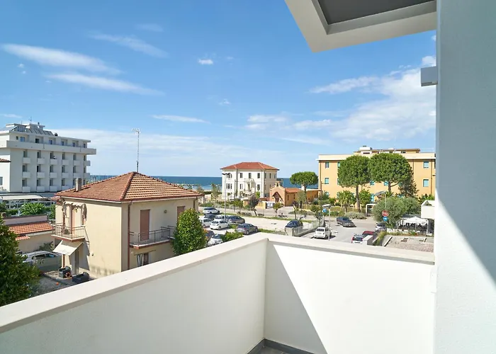 Borghesi Fronte Mare *