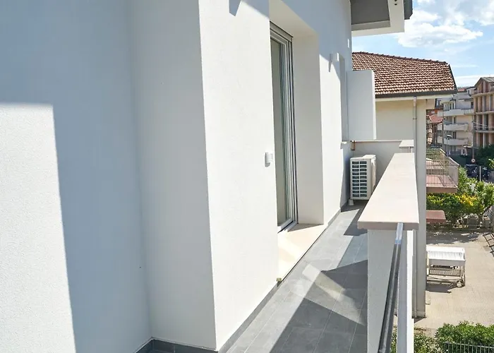 Borghesi Fronte Mare Апартаменты *