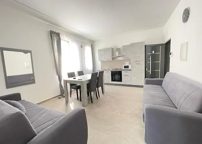 Borghesi Fronte Mare By Affitti Brevi דירה *