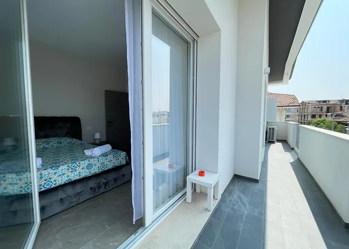 Borghesi Fronte Mare By Affitti Brevi דירה *