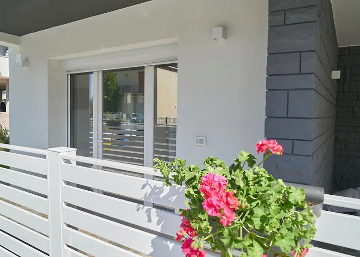 Borghesi Fronte Mare Апартаменты