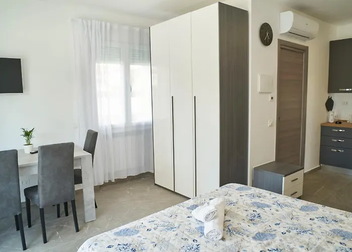 Borghesi Fronte Mare דירה *