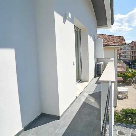 Borghesi Fronte Mare Apartamento *